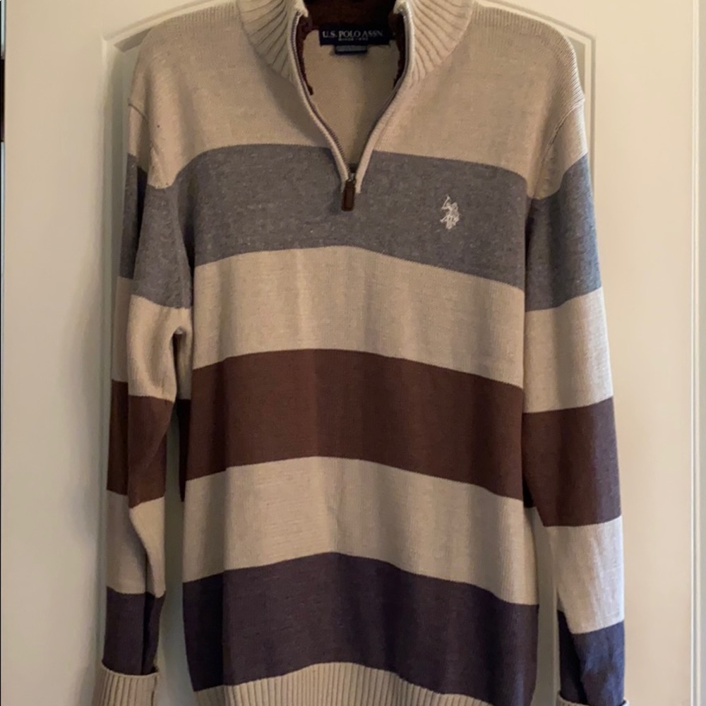 Men’s U.S. Polo Sweater with Zipper Size Medium